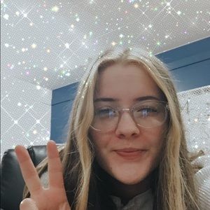 Meet your Posher, Madelyn